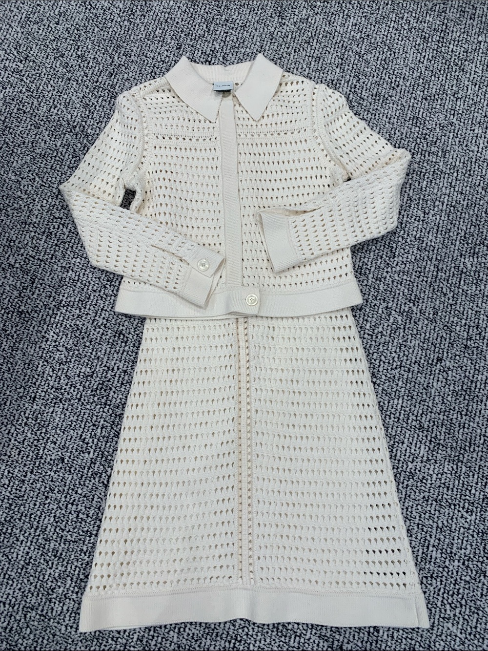 St. John Cream Openwork Crochet Set w slip. Size 8. Worn once - Picture 3 of 11